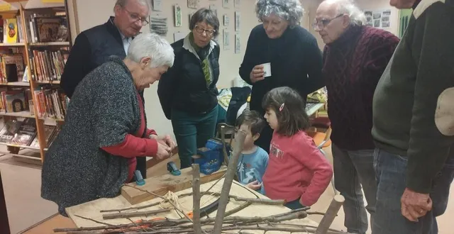 photo  madeleine corbenois, de l’association des croqueurs de pommes du bocage normand, a fait une démonstration de greffage de pommiers à bellou-en-houlme (orne), ce samedi 2 mars 2024.  &copy;  ouest-france 