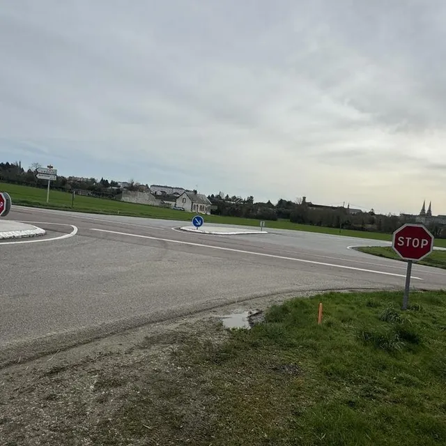 photo plusieurs accidents de la route ont été recensés à cette intersection à l’entrée de sées, dans l’orne.  ©  ouest-france