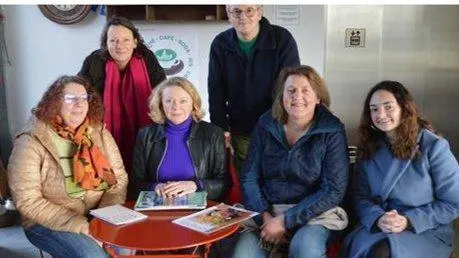 photo  avec margot legentil (à droite), la cdc et l’office de tourisme ont présenté le concours de la page instagram mardi matin, aux muséales.  &copy;  ouest-france 