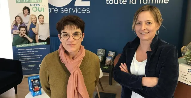 photo  carole beldent (à droite), responsable d’agence o2 de la flèche, avec sandrine, une employée, le vendredi 1er mars 2024.  &copy;  le maine libre 
