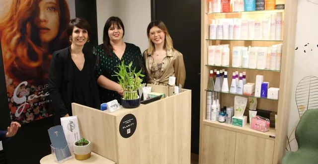 photo  mélanie gautret, à gauche, accompagnée d’erika et de marceline.   &copy;  le maine libre 