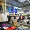 photo  le magasin stokomani de condé-sur-sarthe ouvre le 13 mars 2024. il proposera des corners dédiés aux grandes marques de vêtements notamment. 