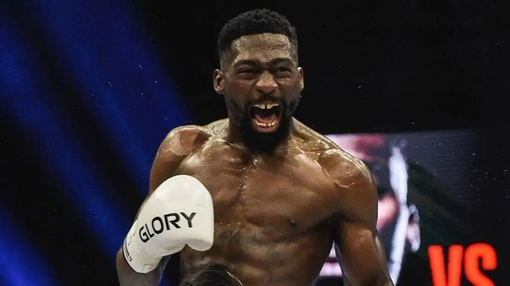 VIDÉO. Baki et Cédric Doumbé valident leur pesée à la veille de leur choc en MMA . Sport Lens