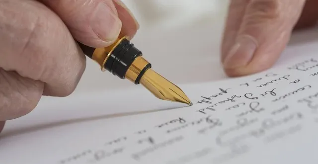 photo  la compagnie de danse baroque l’éventail lance un concours de maximes, écrites à la main et ou à l’ordinateur. photo d’illustration.  &copy;  jpc-prod – stock.adobe.com 