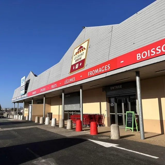photo le nouveau magasin de proximité le grand marché, tenu par des indépendants, ouvre ses portes le vendredi 8 mars à 8 h 30. c’est la quatrième surface alimentaire à cet emplacement à l’entrée de coulaines.  ©  ouest-france