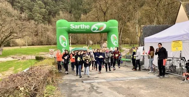 photo  au départ de la rando, samedi.  &copy;  le maine libre 