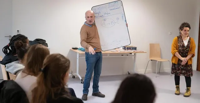 photo  un cours d’éducation à la vie affective et sexuelle dans un lycée de rennes, le 14 février 2024.  &copy;  david ademas / ouest-france 