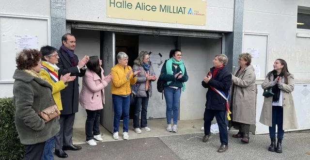 photo  à l’entrée de la halle des sports d’alençon, ce vendredi 8 mars 2024, une plaque au nom d’alice milliat, une française qui a milité pour que les femmes aient accès à la pratique et la compétition sportive, a été dévoilée.  &copy;  ouest-france 
