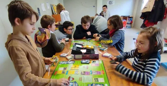 photo  les enfants du centre de loisirs n’ont pas le temps de s’ennuyer.  &copy;  le maine libre 