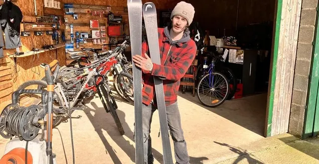 photo  maxime, à la tête de « chase the line », location de vtt.  &copy;  le maine libre 