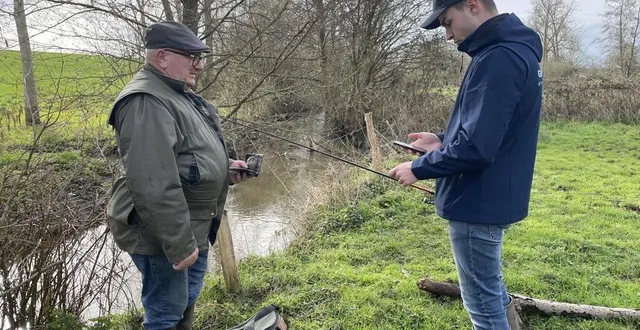 photo  clément thérouin fait partie des 33 garde-pêches que compte la sarthe. en ce samedi 9 mars 2024, premier jour de l’ouverture la pêche à la truite, il a contrôlé des pêcheurs à tuffé.  &copy;  ouest-france 