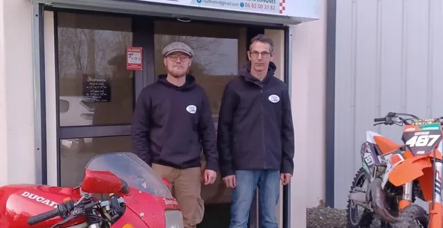 photo  thomas duhamel chef d’atelier et tony buffard propriétaire du garage 702 motor.    &copy;  le maine libre 