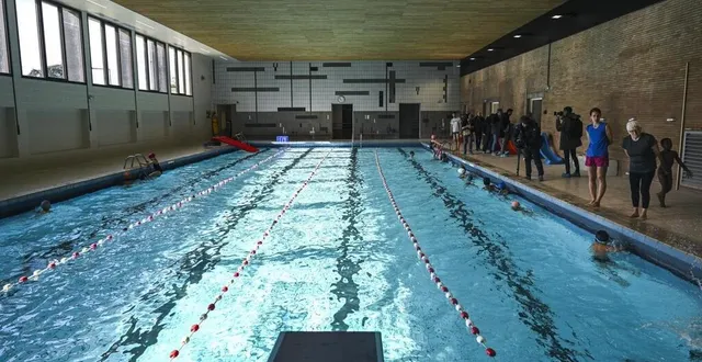 photo  la piscine en elle-même n’a pas changé. mais les fenêtres et le plafond ont été rénovés. de gros investissements concernent le système de filtration et de traitement de l’eau.  &copy;  le maine libre – denis lambert 