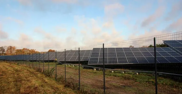 photo  la centrale neoen d’aubigné-racan est entrée en service le 21 novembre 2023.   &copy;  le maine libre 