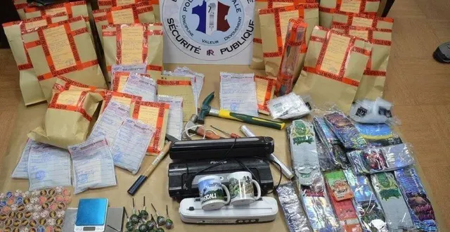photo  à l’issue des deux perquisitions, la police a saisi 6,88 kg de diverses drogues. plus surprenant encore : des produits publicitaires, comme des mugs à l’effigie du quartier de perseigne.  &copy;  police nationale de l’orne 