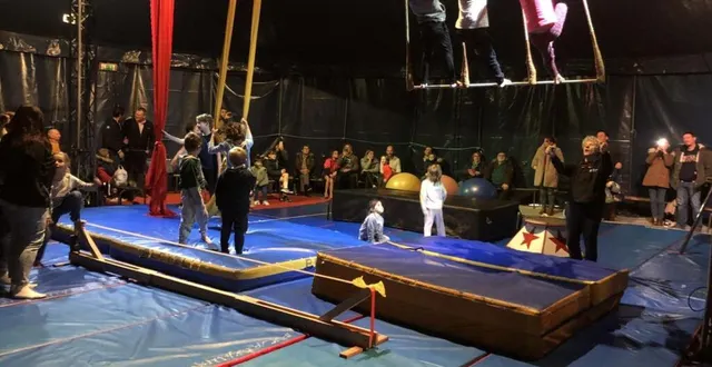 photo  marot avec les jeunes du centre de loisirs de la commune.  &copy;  le maine libre 