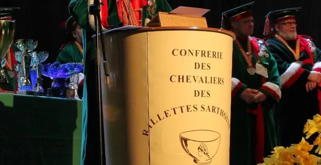 photo  jean-michel étienne, grand maître de la confrérie a invité les lauréats à citer activement les prix reçus.  &copy;  le maine libre 