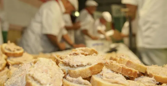 photo  les rillettes vont se décliner de mille façons durant huit jours.  &copy;  archives le maine libre – yvon loué 