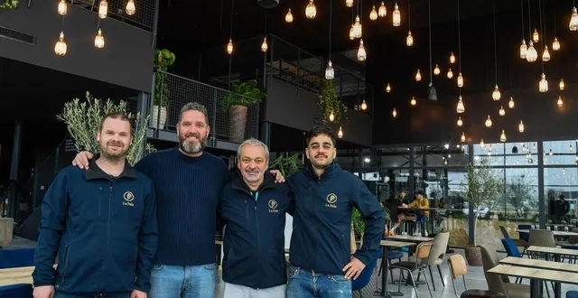 photo  les ponts-de-cé, le 15 mars 2024. le complexe la pala d’olivier moine (deuxième à gauche) et frédéric maucourt (deuxième à droite) ouvre pleinement ce lundi 18 mars 2024.  &copy;  co – laurent combet 