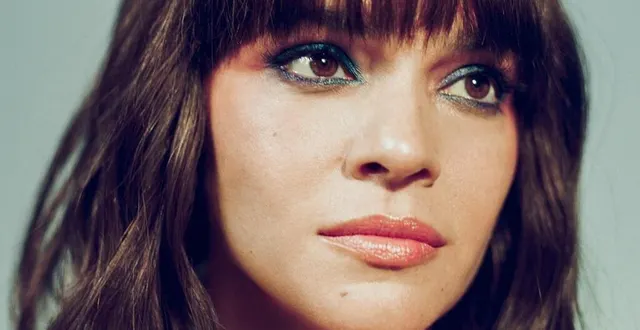 photo  neuvième album pour la chanteuse-compositrice et pianiste norah jones.  &copy;  joelle grace taylor 