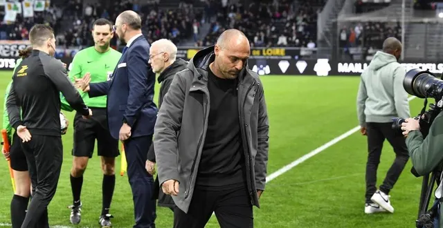 photo  alexandre dujeux, le coach d’angers sco, marqué et « dérangé » par la défaite d’angers sco.  &copy;  marc roger 