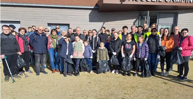 photo  les étudiants ont réussi à intéresser les spayennes et spayens à leur démarche et projet d’école.  &copy;  ouest-france 