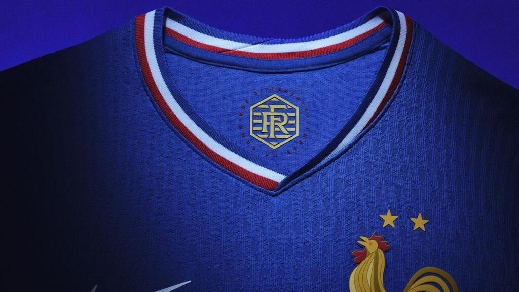 Équipe de France. Les nouveaux maillots des Bleus pour l’Euro et les JO