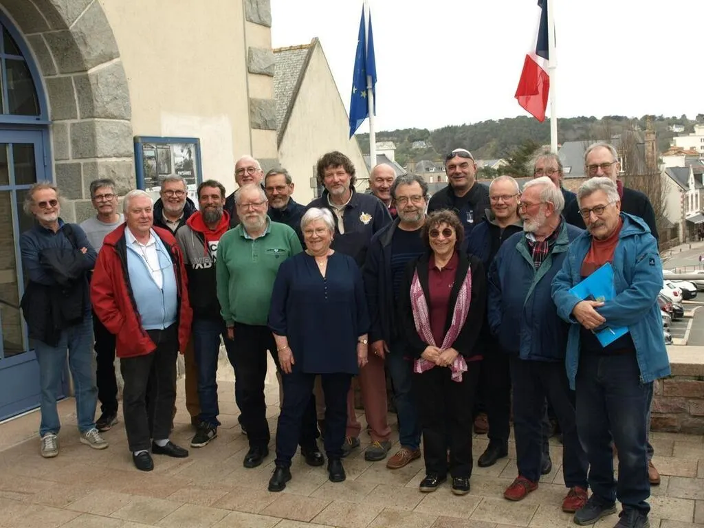 Erquy en attendant de fêter ses 30 ans, le voilier SainteJeanne prêt