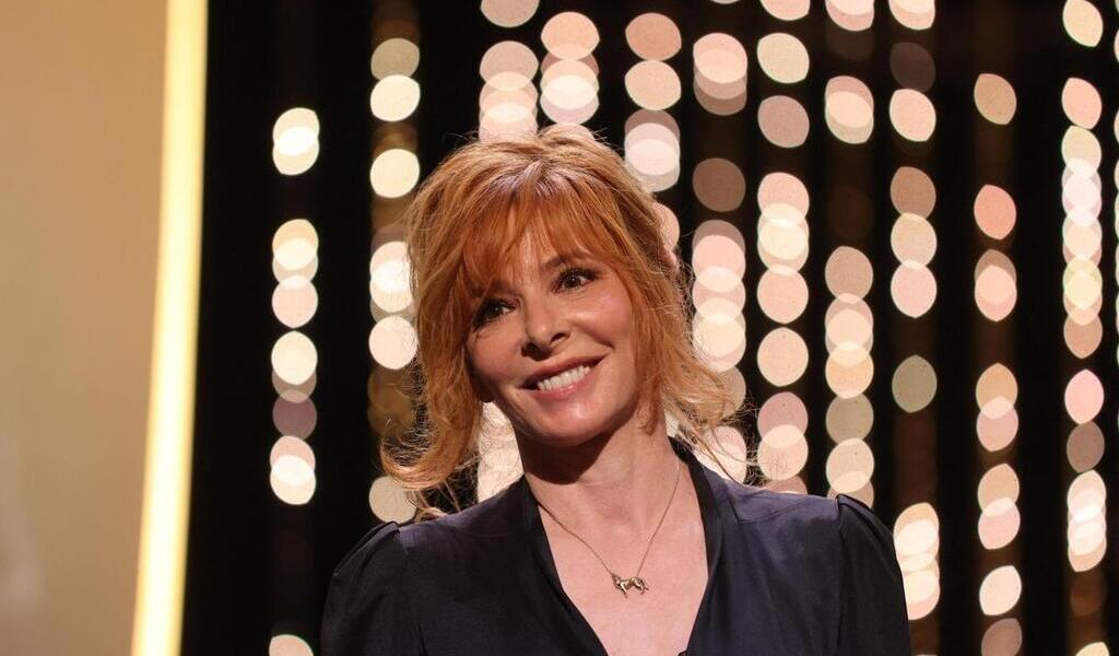 Sidaction 2024 la chanteuse Mylène Farmer prête sa voix pour la