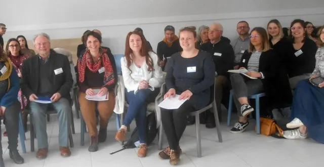 photo  les organisateurs et les participants avec elsa lamare, à droite  &copy;  co 