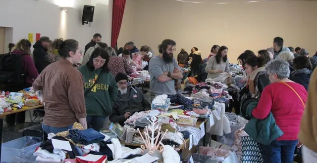 photo  vif succès du baby broc, dimanche, à la salle gaston-langevin.  &copy;  ouest-france 