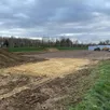 photo  le chantier de deux ateliers relais commence dans la zone actival d’orne, à sarceaux près d’argentan. 
