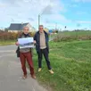 photo  christophe calla et patrick charvet pensent que les éoliennes en projet aux rameries seront très visibles, en plus de celles de lavernat et chenu, déjà présentes dans le panorama.  