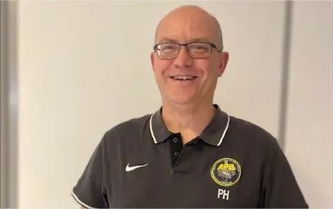 photo  patrice heude, secrétaire d’auvers poillé brûlon football-club, souligne « le plaisir de rencontrer de nouvelles personnes via une même passion ».  &copy;  le maine libre 