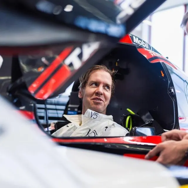 photo sebastian vettel va tester la porsche officielle, en aragon.  ©  gruppe c, tim upietz