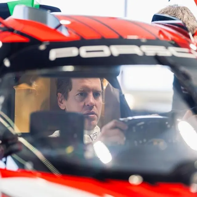 photo sebastian vettel va tester la porsche officielle, en aragon.  ©  gruppe c, tim upietz