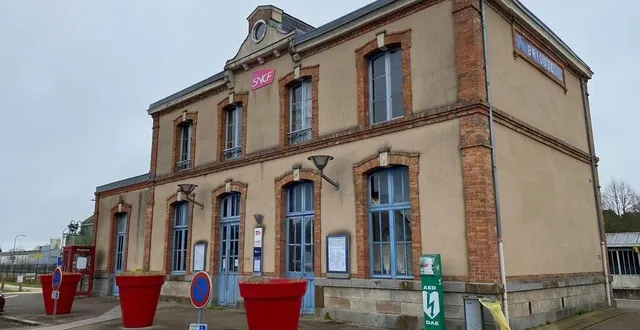 photo  les travaux de réhabilitation de la gare de briouze devraient débuter autour du 13 mai.  &copy;  ouest-france 