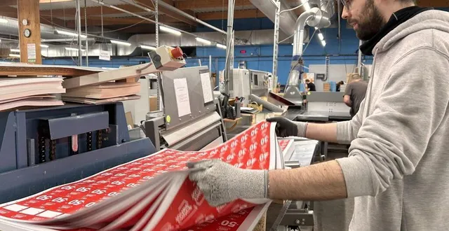 photo  des menus, des notices, des cartes de remerciement, des dépliants, des guides… itf imprimeurs mise sur la diversité.  &copy;  ouest-france 