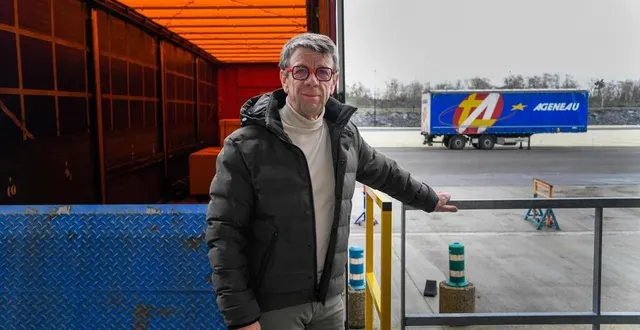 photo  trélazé, le 1er février 2024. a l’origine du projet, philippe ageneau afédéré autour de lui.  &copy;  co - laurent combet 