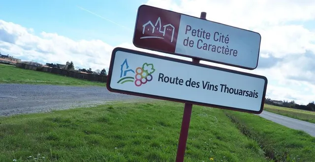 photo  des panneaux sont affichés à l’entrée de certaines communes, comme ici à oiron (plaine-et-vallées).  &copy;  co 