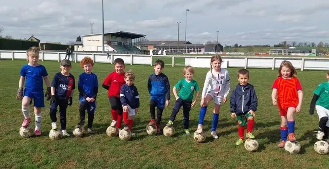 photo  tous les mercredis, l’école de foot est ouverte aux très jeunes enfants.  &copy;  ouest-france 