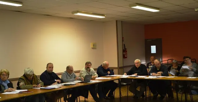 photo  jeudi 21 mars 2024, le conseil communautaire de la communauté de communes des hauts-du-perche a eu lieu à la salle communale de normandel.  &copy;  ouest-france 