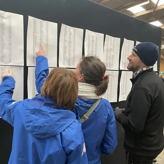 photo 45 minutes avant le départ de la course, c’était l’heure de savoir son numéro de dossards pour certains participants.  ©  ouest-france