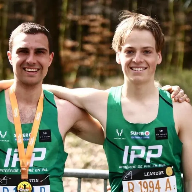 photo quentin cornu et leandre métairie, premiers vainqueurs du relais.  ©  ouest-france