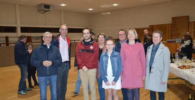 photo  vendredi soir, le film promotionnel sur la commune de moulins-la-marche, a été présenté au cinéma entracte.  &copy;  ouest-france 