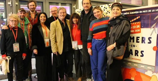 photo  fabienne thibeault (à droite), présidente du jury, aux côtés des membres du jury.  &copy;  le maine libre 