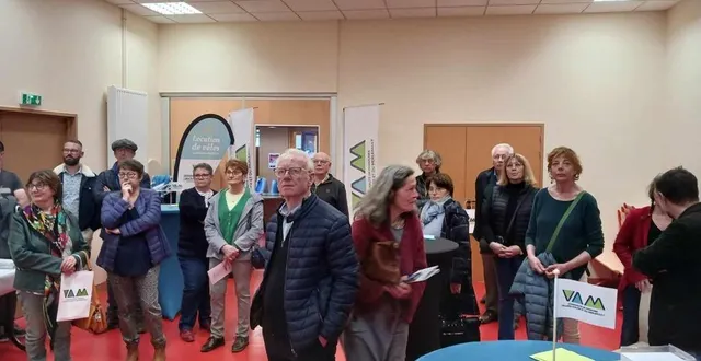 photo  les acteurs du tourisme de la cdc vam ont été conviés à une réunion de présentation notamment des nouveaux supports de communication.  &copy;  ouest-france 