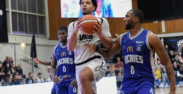 photo  kameronn selebangue et les rennais vont avoir fort à faire contre boulogne-sur-mer.  &copy;  jocelyne régent 