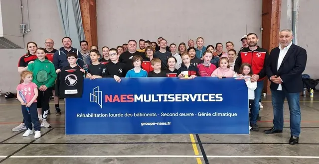 photo  les joueurs ont salué l’entrepreneur et l’ont remercié pour son don et leurs nouvelles tenues.  &copy;  ouest-france 