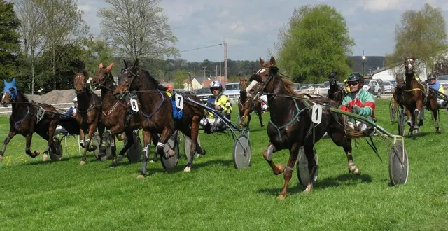 photo  la réunion du lundi de pâques sur la piste en herbe de l’hippodrome de rânes est reportée d’un mois.  &copy;  archives 